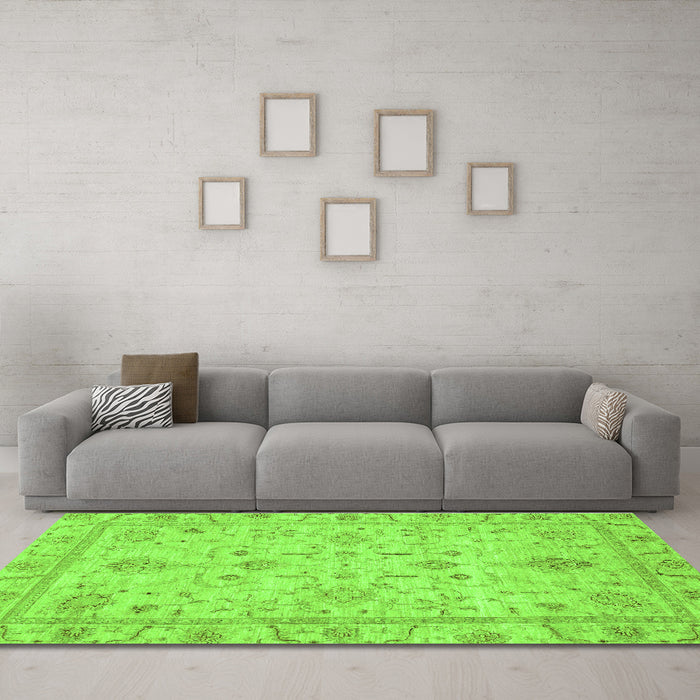 Machine Washable Abstract Green Modern Area Rugs in a Living Room,, wshabs3556grn