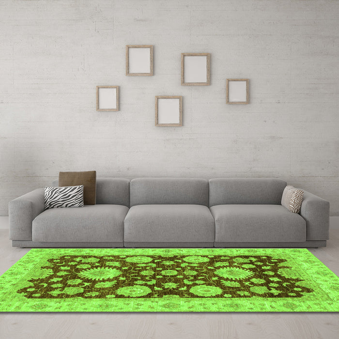 Machine Washable Oriental Green Traditional Area Rugs in a Living Room,, wshabs3560grn