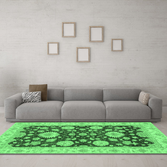 Machine Washable Oriental Emerald Green Traditional Area Rugs in a Living Room,, wshabs3560emgrn