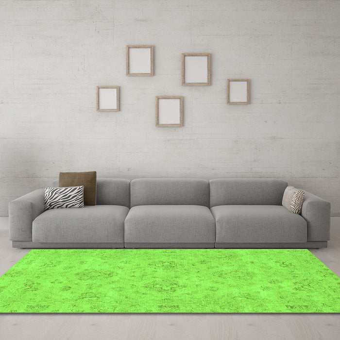 Machine Washable Abstract Green Modern Area Rugs in a Living Room,, wshabs3563grn