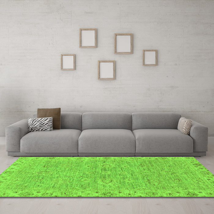 Machine Washable Abstract Green Modern Area Rugs in a Living Room,, wshabs3564grn