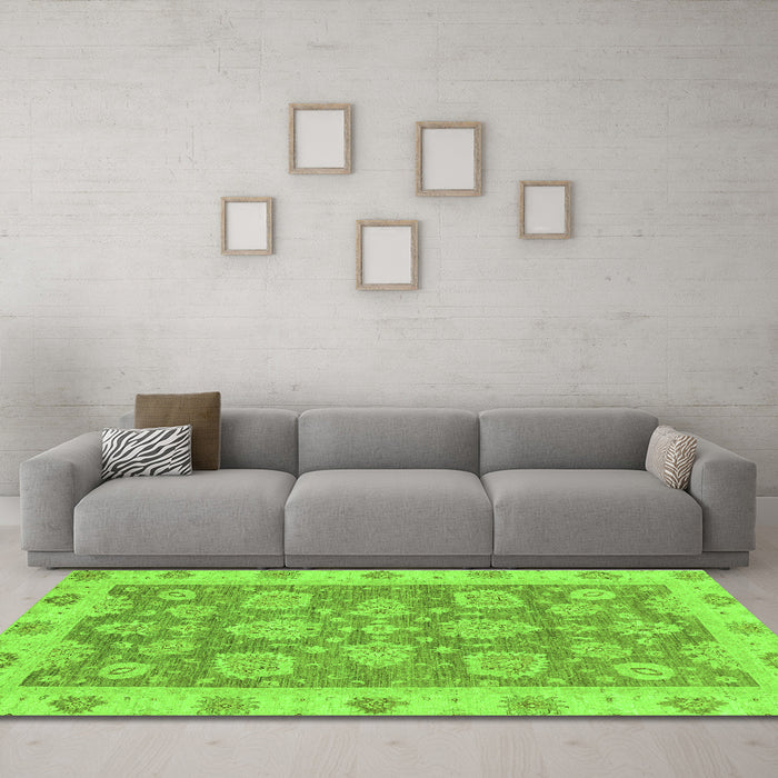 Machine Washable Abstract Green Modern Area Rugs in a Living Room,, wshabs3567grn