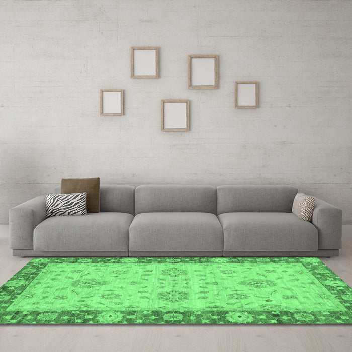 Machine Washable Oriental Emerald Green Traditional Area Rugs in a Living Room,, wshabs3575emgrn