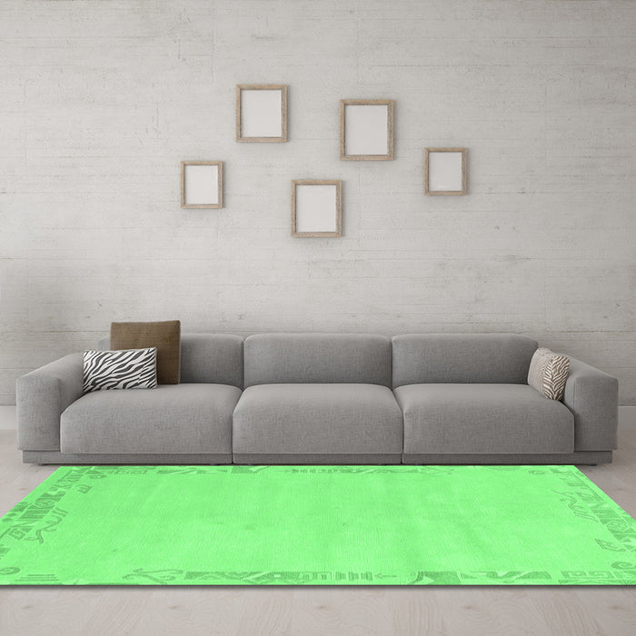 Machine Washable Solid Emerald Green Modern Area Rugs in a Living Room,, wshabs3579emgrn