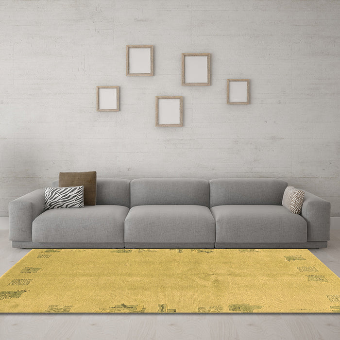 Machine Washable Abstract Brown Modern Rug in a Living Room,, wshabs3582brn