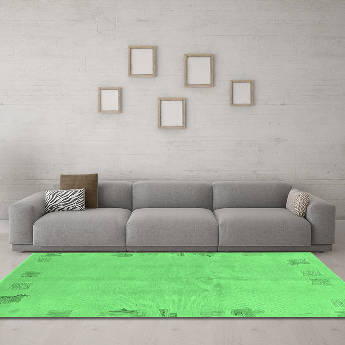 Machine Washable Abstract Emerald Green Modern Area Rugs in a Living Room,, wshabs3582emgrn