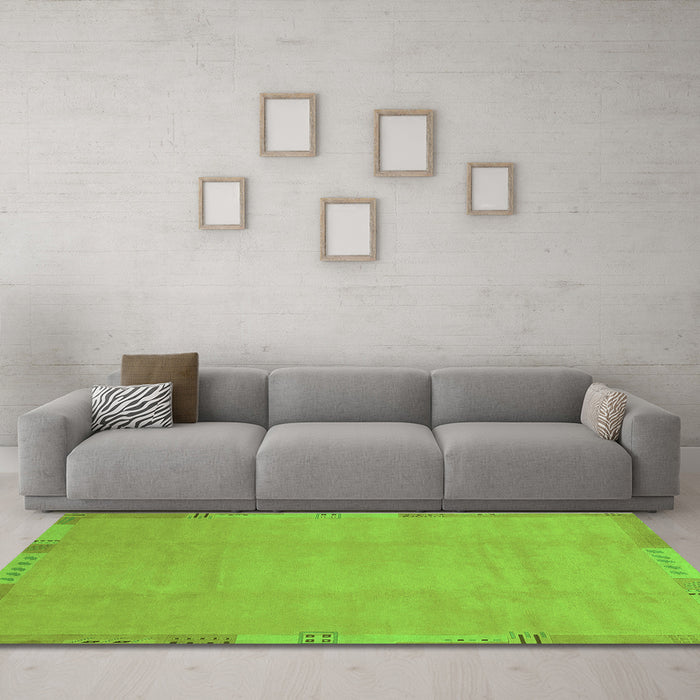 Machine Washable Abstract Green Modern Area Rugs in a Living Room,, wshabs3595grn