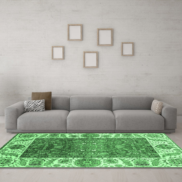 Machine Washable Oriental Emerald Green Traditional Area Rugs in a Living Room,, wshabs3599emgrn