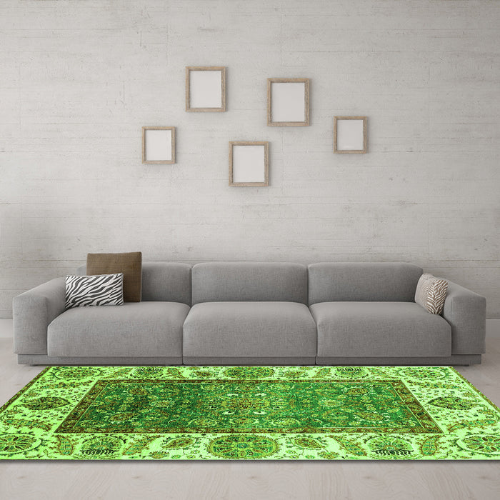 Machine Washable Oriental Green Traditional Area Rugs in a Living Room,, wshabs3599grn