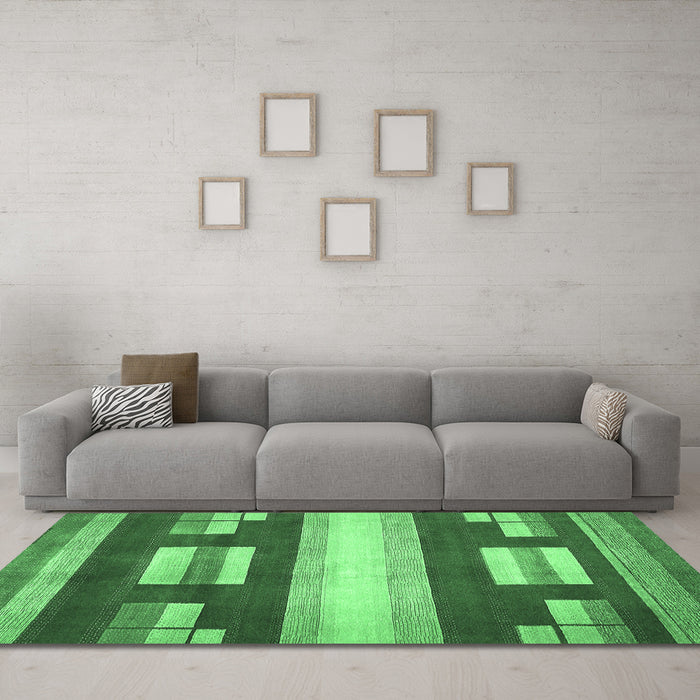 Machine Washable Abstract Emerald Green Modern Area Rugs in a Living Room,, wshabs359emgrn