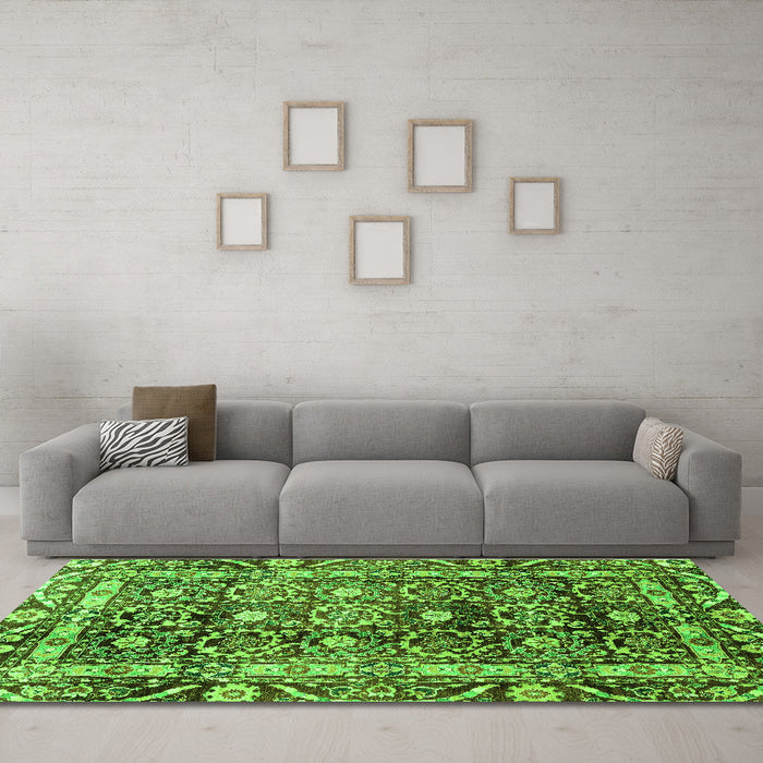 Machine Washable Oriental Green Traditional Area Rugs in a Living Room,, wshabs3605grn