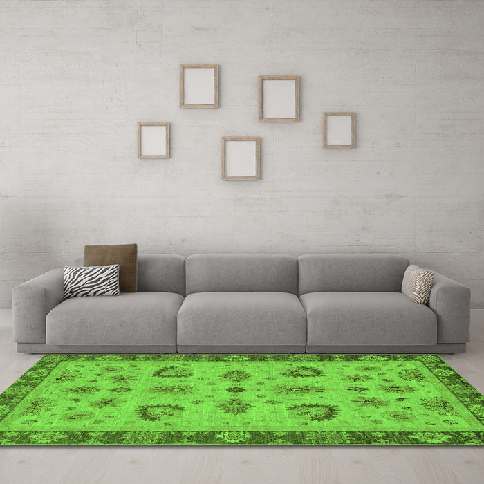 Machine Washable Oriental Green Traditional Area Rugs in a Living Room,, wshabs3609grn