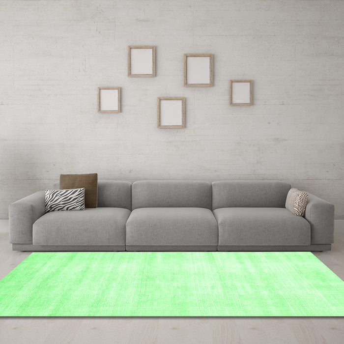 Machine Washable Solid Emerald Green Modern Area Rugs in a Living Room,, wshabs360emgrn