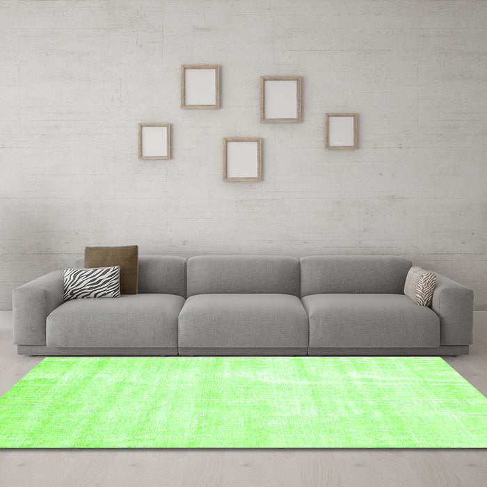 Machine Washable Solid Green Modern Area Rugs in a Living Room,, wshabs360grn
