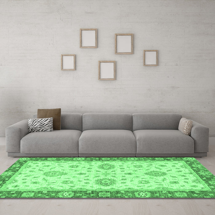Machine Washable Oriental Emerald Green Traditional Area Rugs in a Living Room,, wshabs3619emgrn