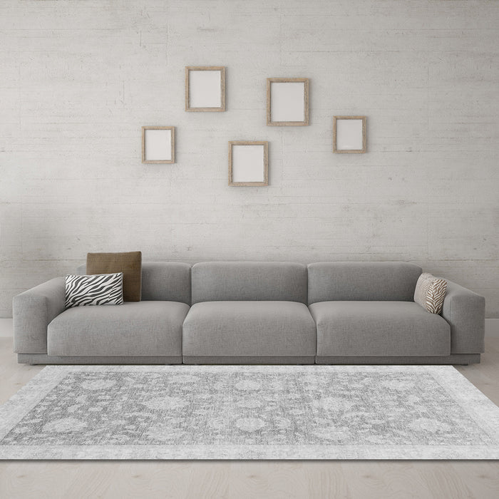 Machine Washable Oriental Gray Traditional Rug in a Living Room,, wshabs3624gry