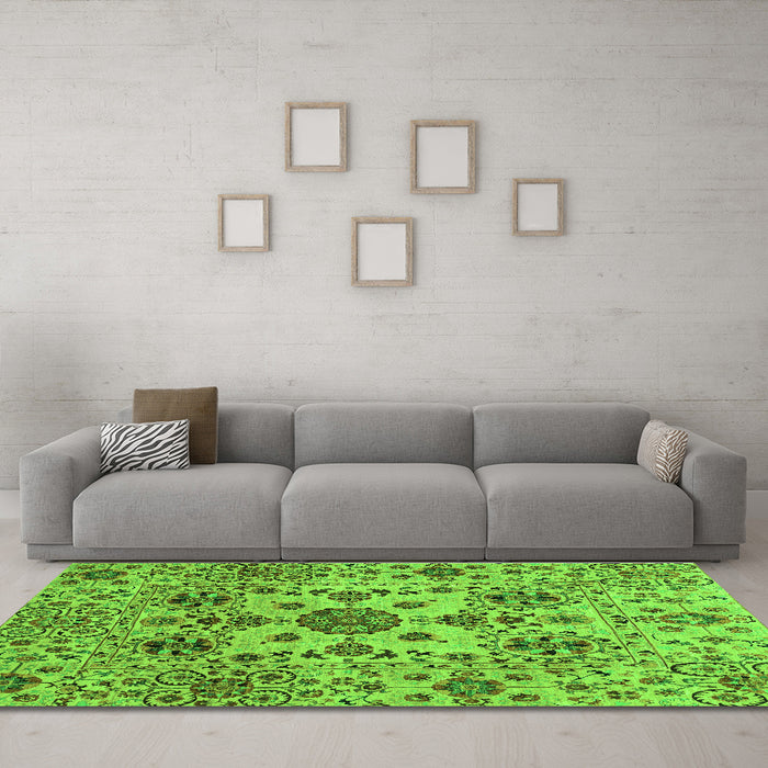Machine Washable Oriental Green Modern Area Rugs in a Living Room,, wshabs3642grn