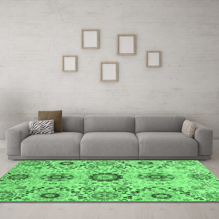 Machine Washable Oriental Emerald Green Modern Area Rugs in a Living Room,, wshabs3645emgrn