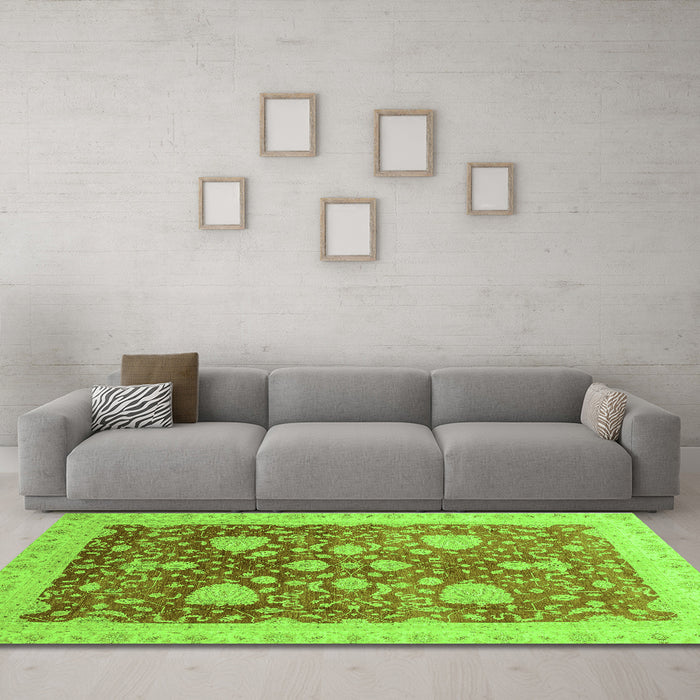 Machine Washable Oriental Green Modern Area Rugs in a Living Room,, wshabs3647grn