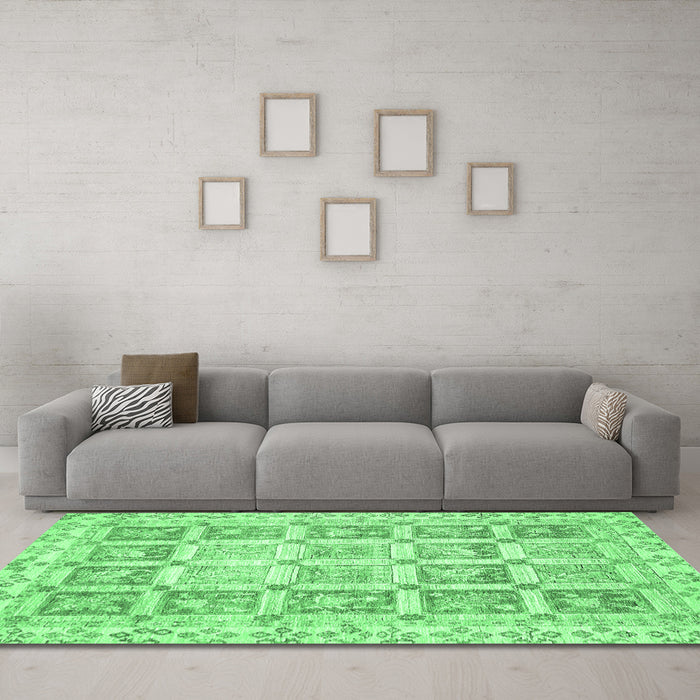 Machine Washable Abstract Emerald Green Modern Area Rugs in a Living Room,, wshabs364emgrn