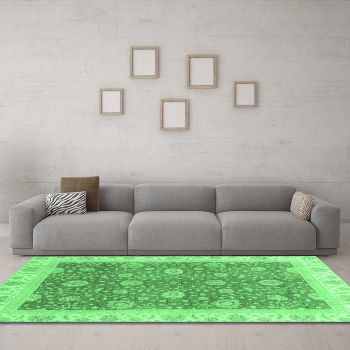 Machine Washable Oriental Emerald Green Traditional Area Rugs in a Living Room,, wshabs3652emgrn