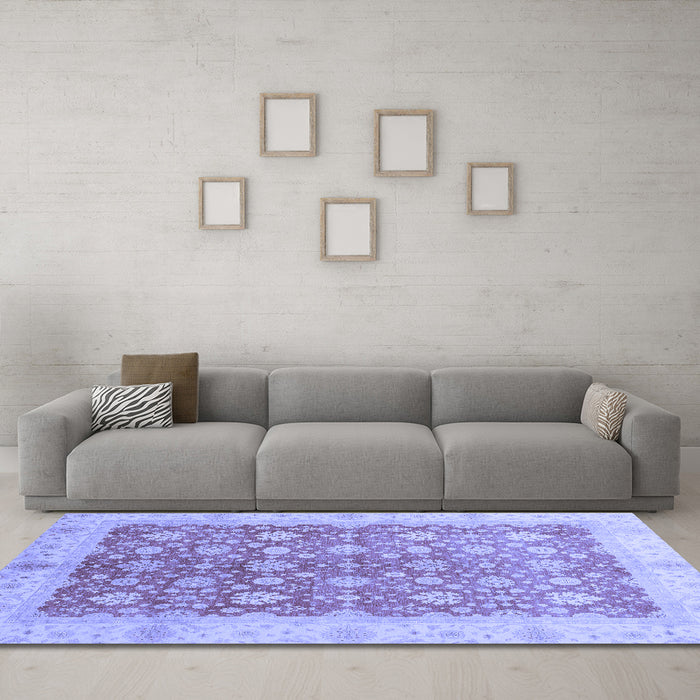 Machine Washable Oriental Blue Traditional Rug in a Living Room, wshabs3655blu