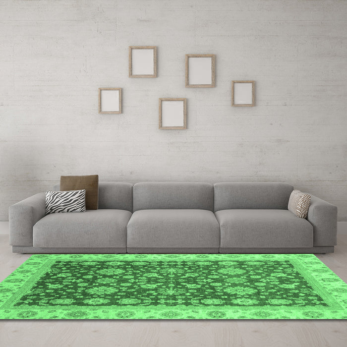 Machine Washable Oriental Emerald Green Traditional Area Rugs in a Living Room,, wshabs3656emgrn