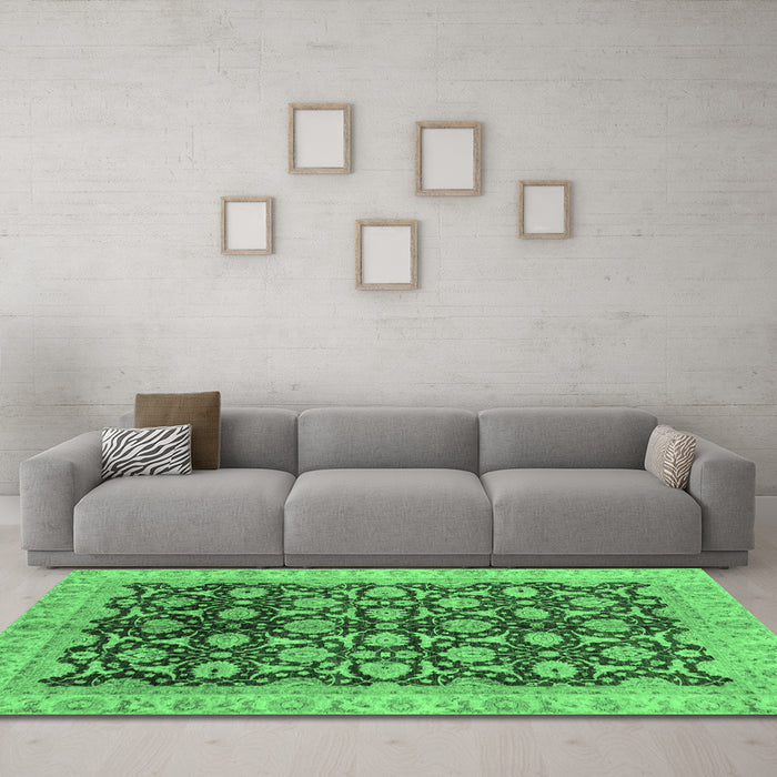 Machine Washable Oriental Emerald Green Traditional Area Rugs in a Living Room,, wshabs3657emgrn