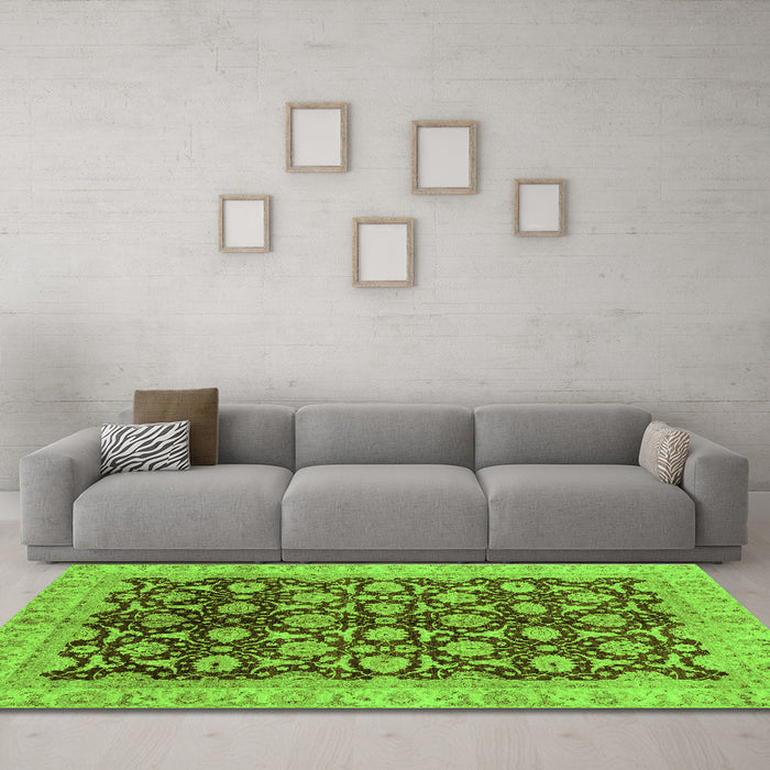 Machine Washable Oriental Green Traditional Area Rugs in a Living Room,, wshabs3657grn