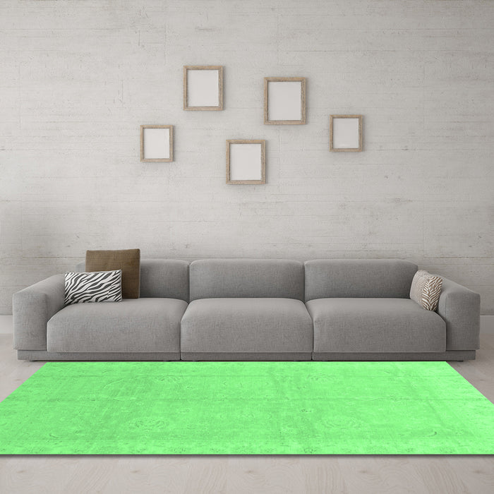 Machine Washable Abstract Emerald Green Modern Area Rugs in a Living Room,, wshabs3660emgrn