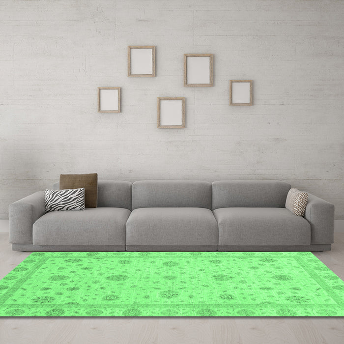 Machine Washable Oriental Emerald Green Traditional Area Rugs in a Living Room,, wshabs3664emgrn