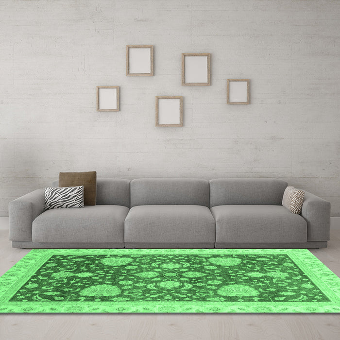 Machine Washable Oriental Emerald Green Traditional Area Rugs in a Living Room,, wshabs3665emgrn