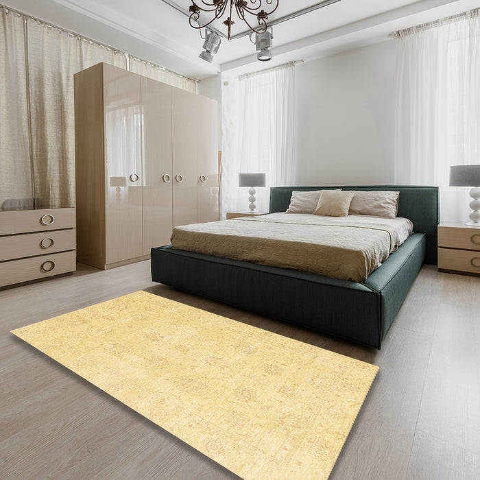 Abstract Chrome Gold Yellow Oriental Rug in a Bedroom, abs3669