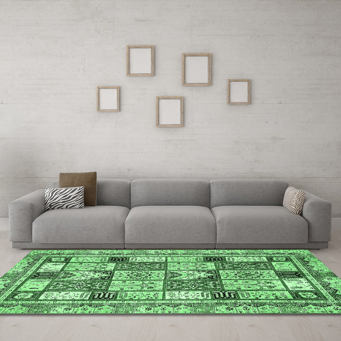 Machine Washable Abstract Emerald Green Modern Area Rugs in a Living Room,, wshabs366emgrn