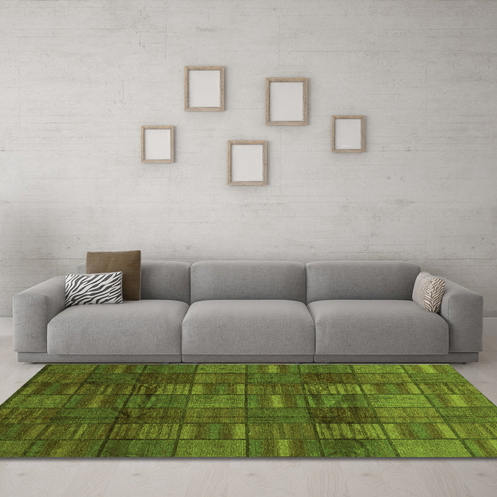 Machine Washable Abstract Green Modern Area Rugs in a Living Room,, wshabs3670grn
