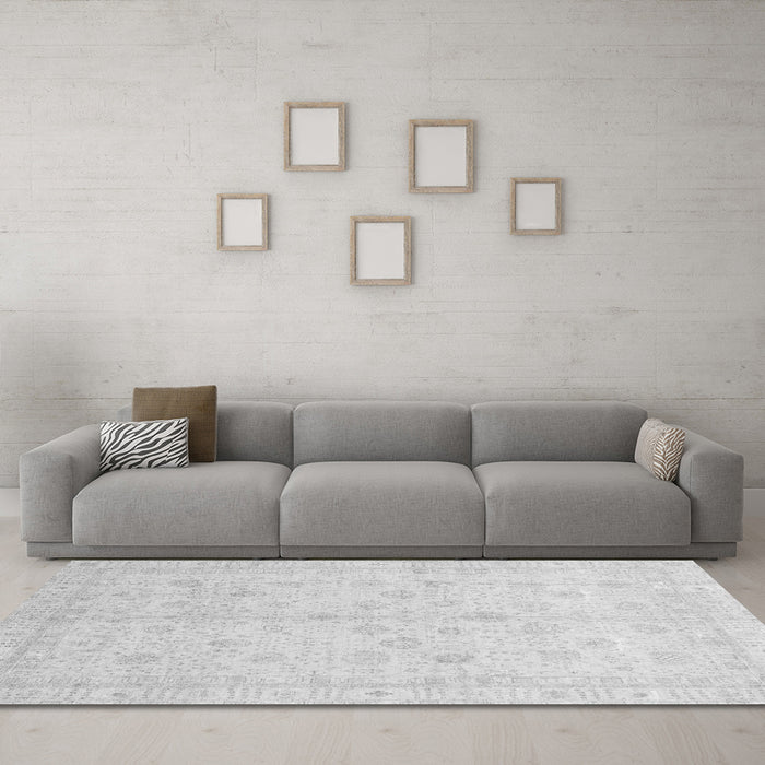 Machine Washable Oriental Gray Traditional Rug in a Living Room,, wshabs3677gry