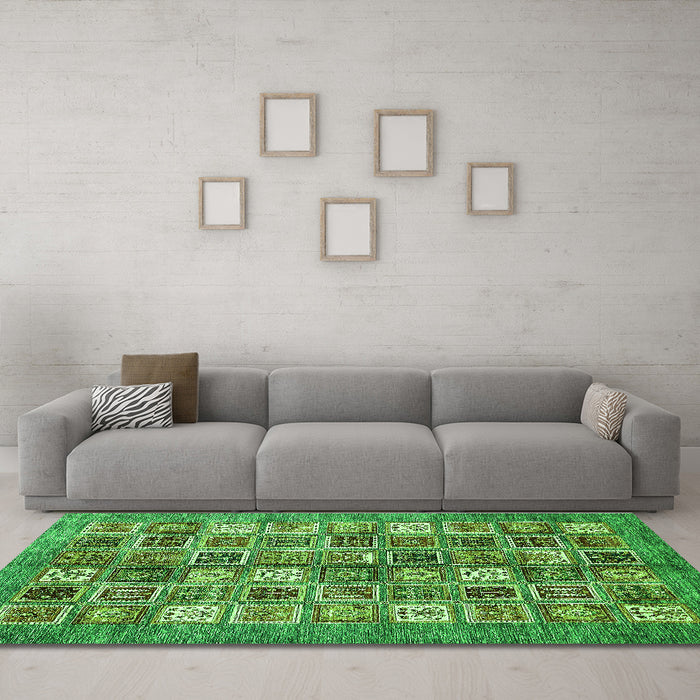 Machine Washable Abstract Green Modern Area Rugs in a Living Room,, wshabs367grn