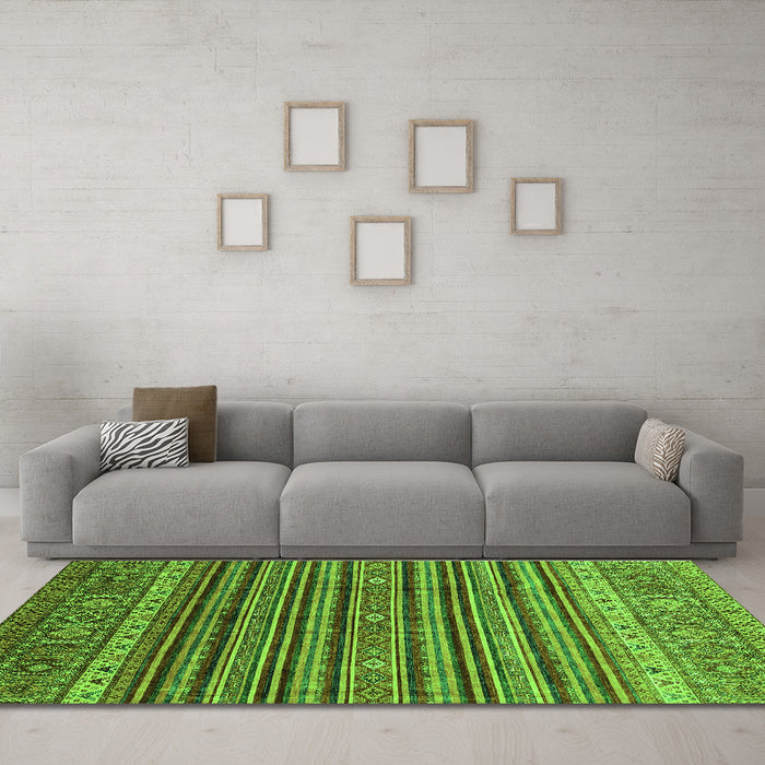 Machine Washable Abstract Green Modern Area Rugs in a Living Room,, wshabs3695grn