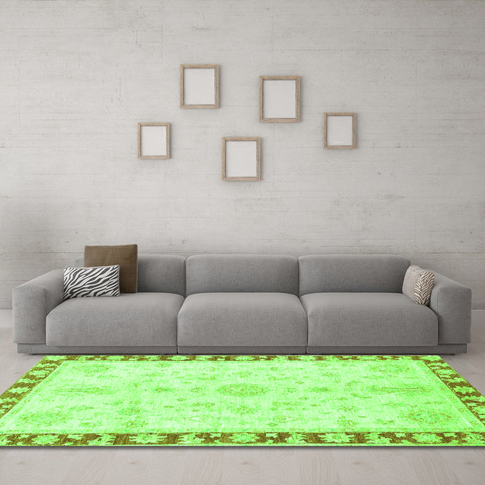 Machine Washable Abstract Green Modern Area Rugs in a Living Room,, wshabs3707grn