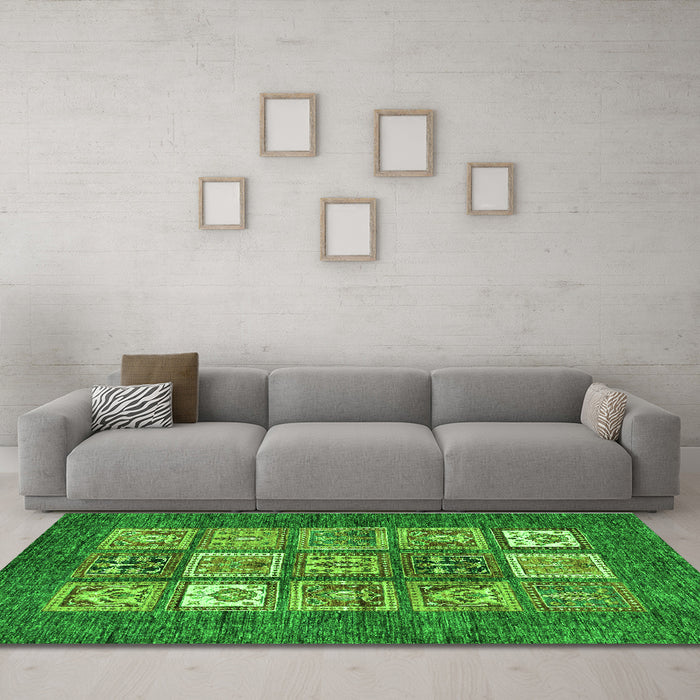 Machine Washable Abstract Green Modern Area Rugs in a Living Room,, wshabs3710grn