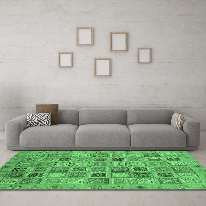 Machine Washable Abstract Emerald Green Modern Area Rugs in a Living Room,, wshabs3724emgrn