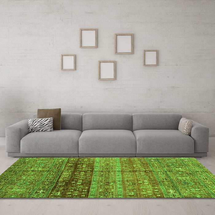 Machine Washable Abstract Green Modern Area Rugs in a Living Room,, wshabs3728grn