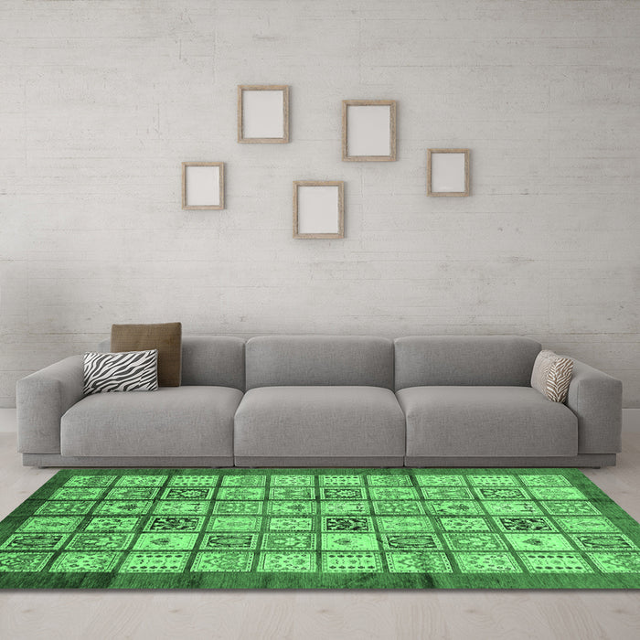 Machine Washable Abstract Emerald Green Modern Area Rugs in a Living Room,, wshabs3729emgrn