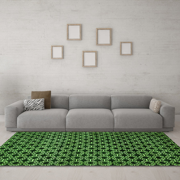 Machine Washable Abstract Green Modern Area Rugs in a Living Room,, wshabs372grn
