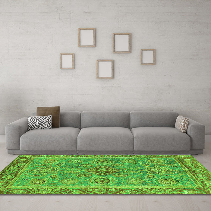 Machine Washable Oriental Green Traditional Area Rugs in a Living Room,, wshabs3733grn