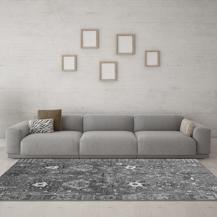 Machine Washable Oriental Gray Traditional Rug in a Living Room,, wshabs3734gry