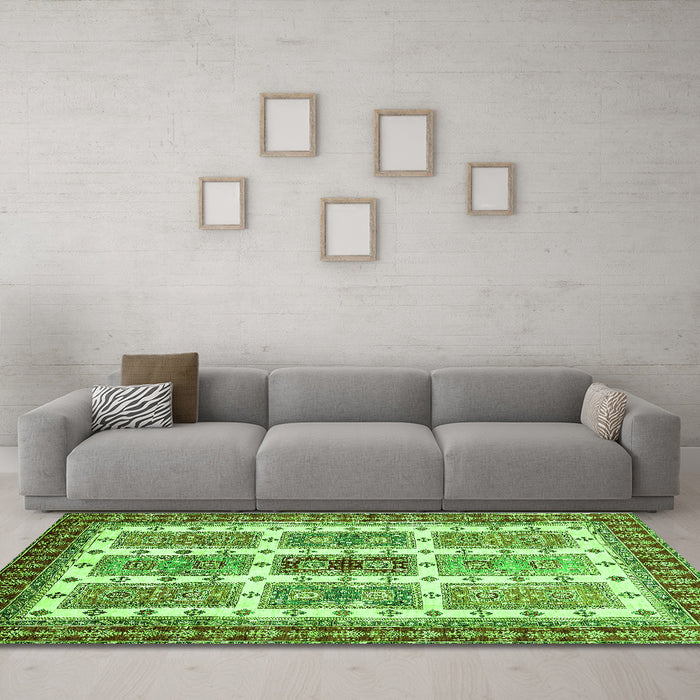 Machine Washable Abstract Green Modern Area Rugs in a Living Room,, wshabs373grn