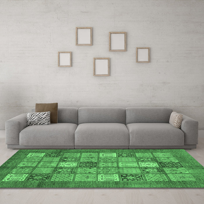 Machine Washable Abstract Emerald Green Modern Area Rugs in a Living Room,, wshabs3741emgrn