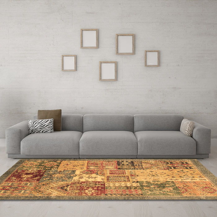 Machine Washable Abstract Brown Modern Rug in a Living Room,, wshabs3749brn
