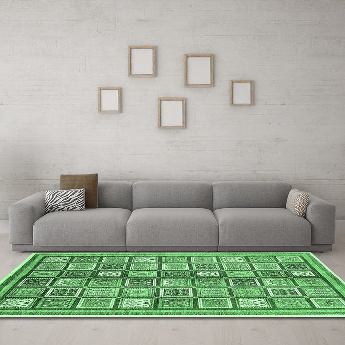 Machine Washable Abstract Emerald Green Modern Area Rugs in a Living Room,, wshabs374emgrn